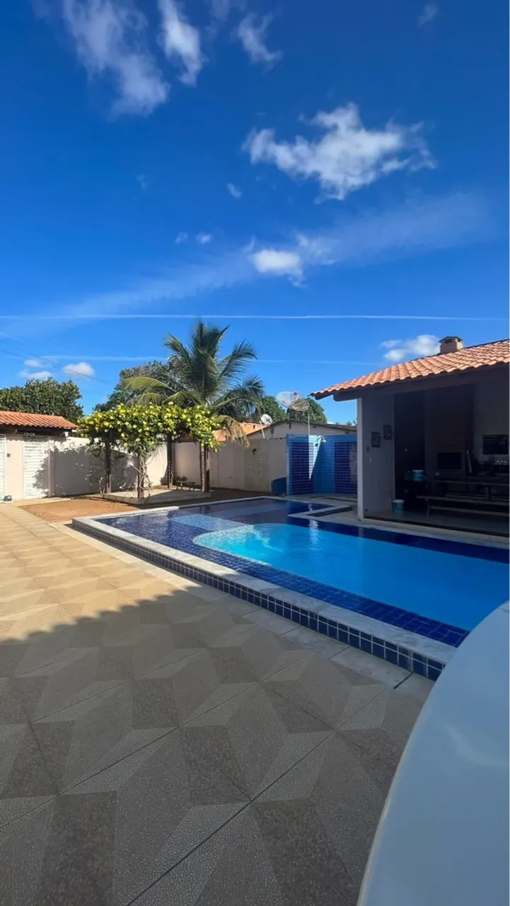 Vende-se esta chácara medindo 17 de frete por 66 de comprimento