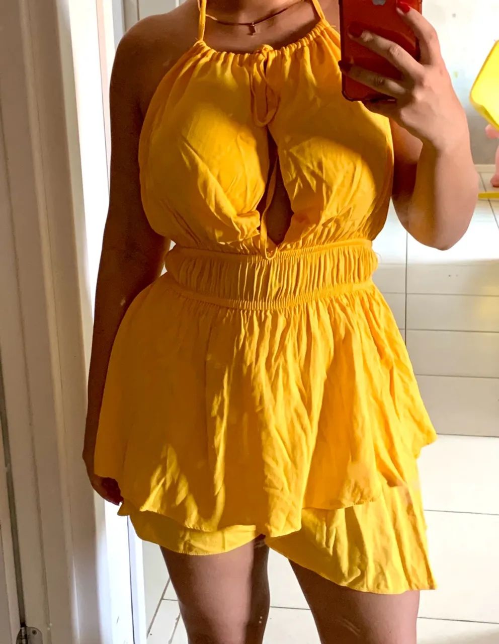 Vestido Amarelo com Bojo e Babados M - Foto 4
