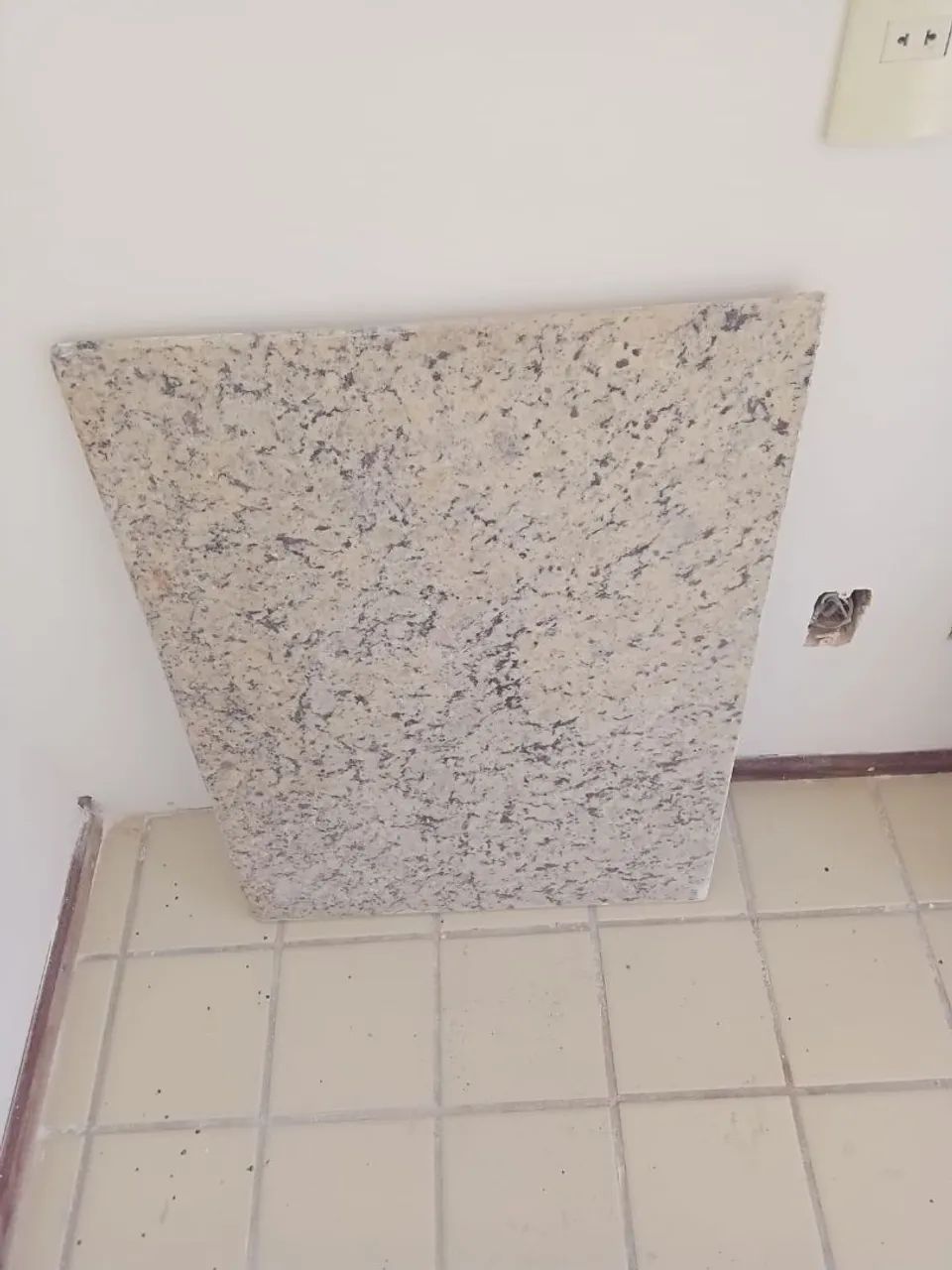 Tampos de Granito  - Foto 2