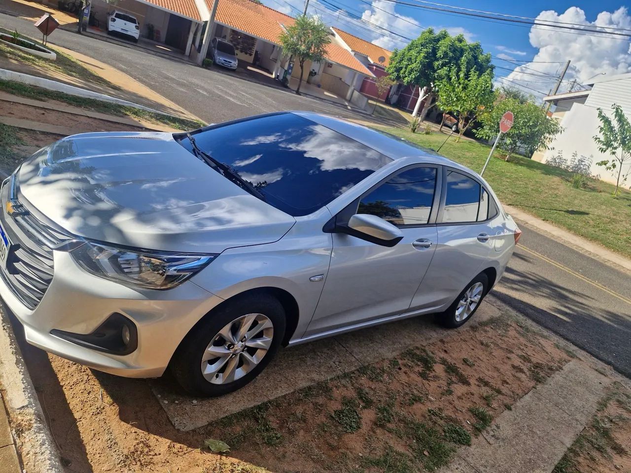 Vendo onix plus LTZ Turbo !!  Leia o anúncio!