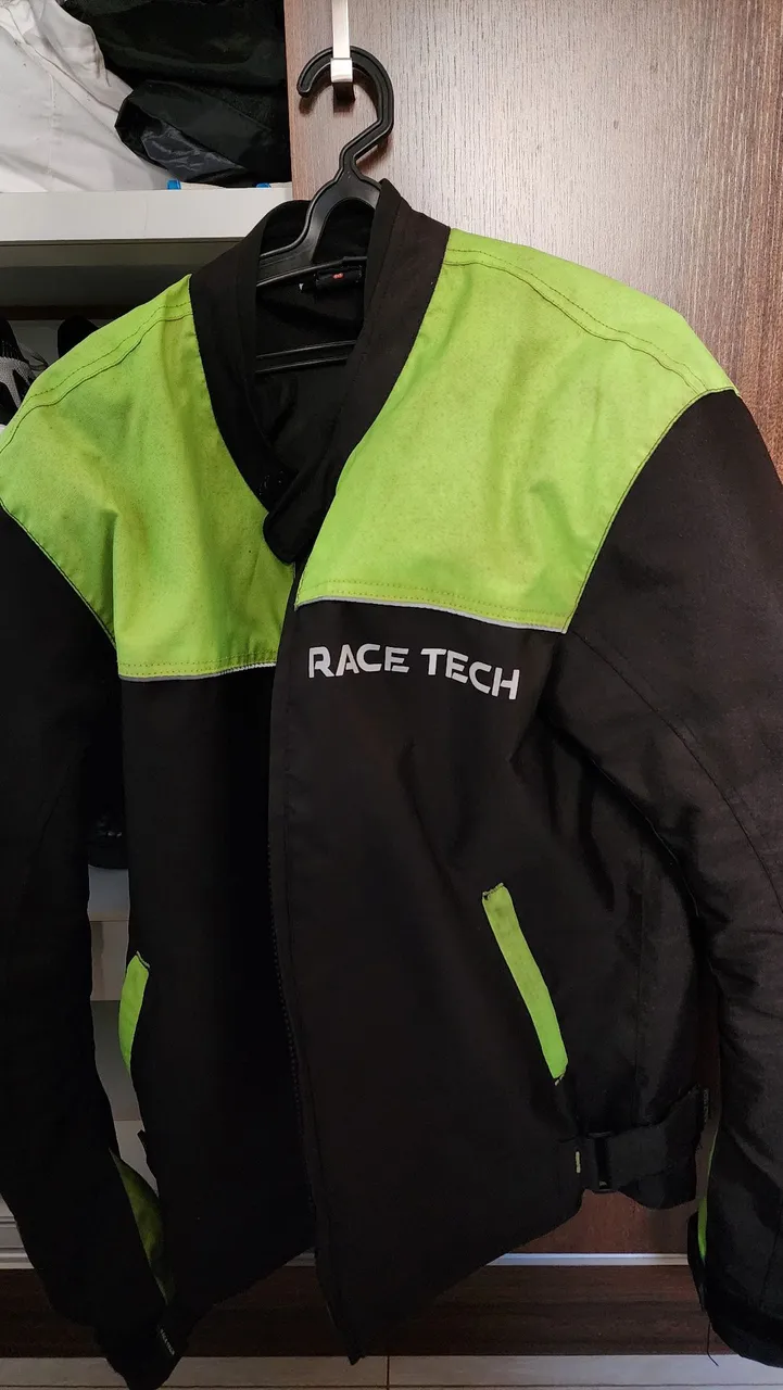 Jaqueta Race Tech - Preta e Verde Neon