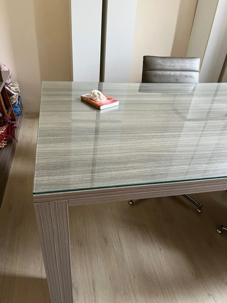 Mesa de escritório em MDF laminada