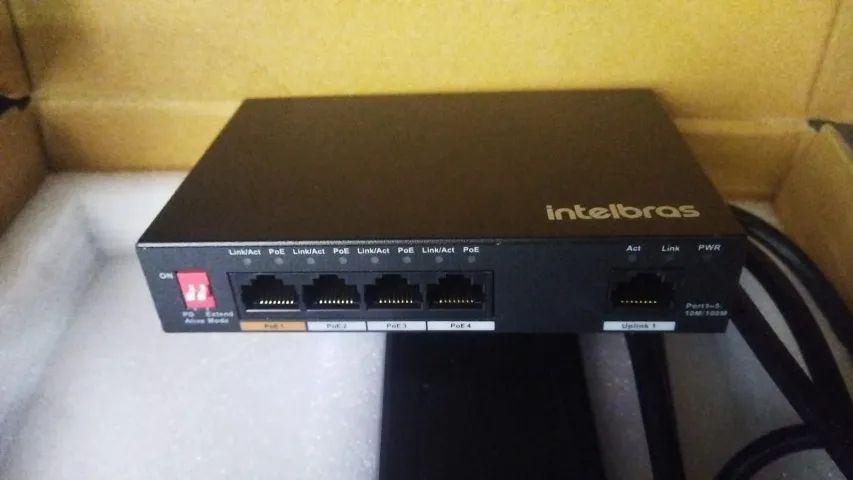 Switch SF 500 Hi-PoE Intelbras - Foto 2