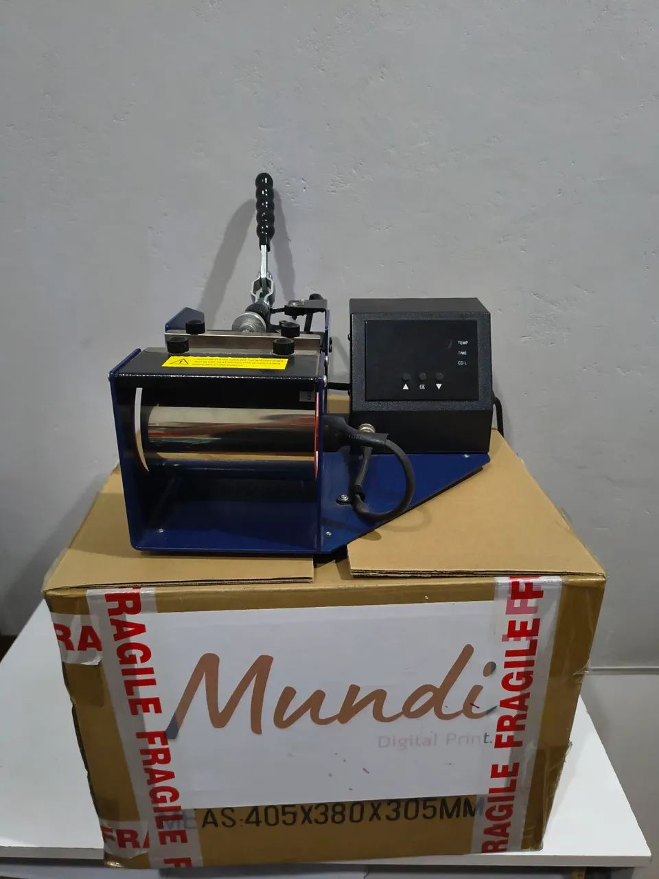 Máquina de estampar canecas Mundi automática 