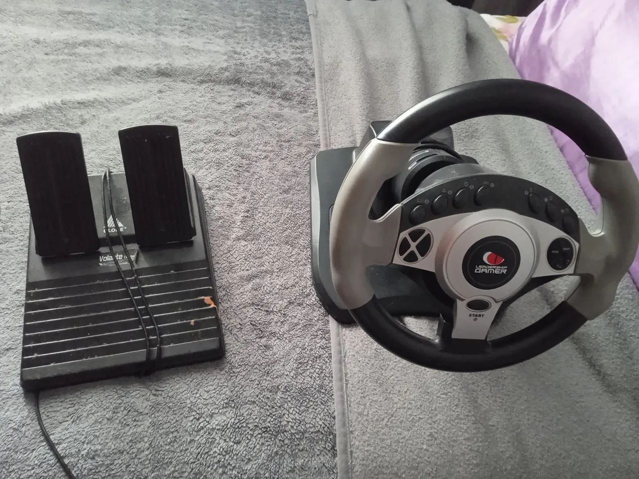 Volante para PS2, Ps3 e Pc novinho com pedais64313242932993121