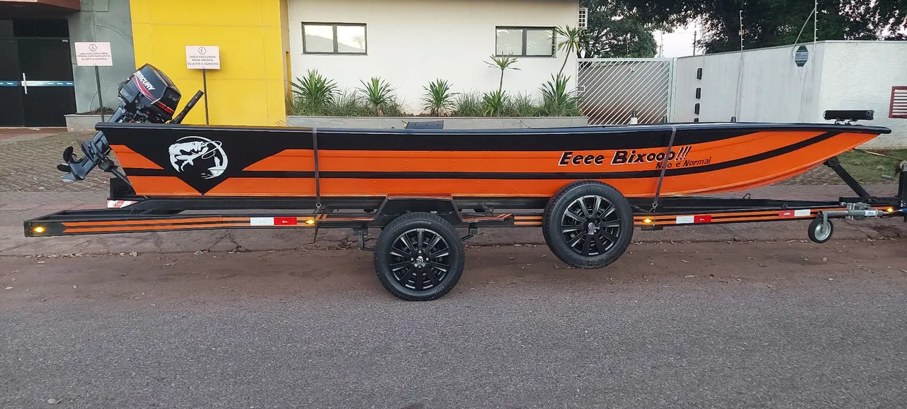 Barco Semichata Carretinha Motor