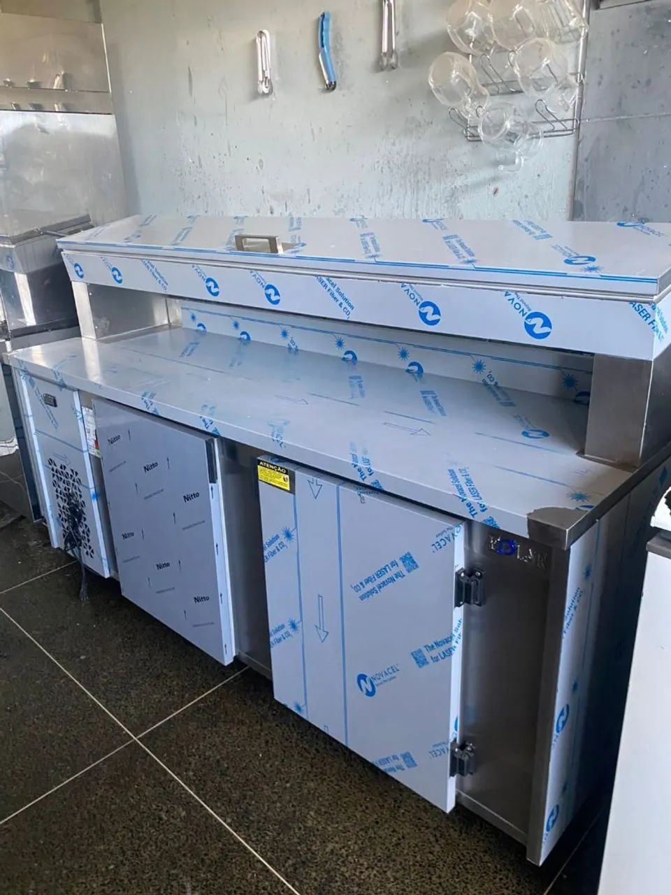Balcão Encosto Com Condimentadora Refrigerado 2mt - Movo  - Foto 2
