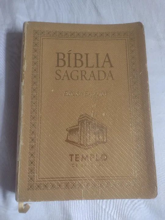 Bíblia com letra extra gigante 