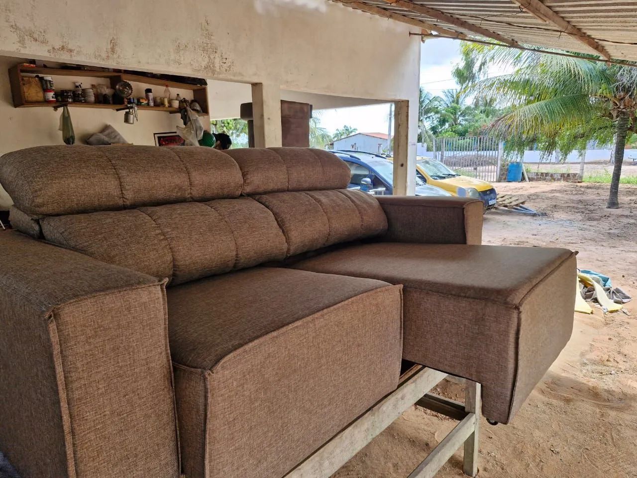 Sofá retrátil e reclinável. Pra vender hoje.  - Foto 4