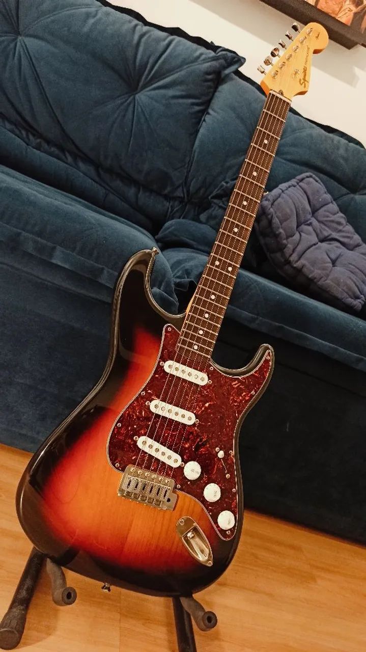 Guitarra Squier Classic Vibe - Já com Updates (caps Perfect Tone e ferragens Gotoh)