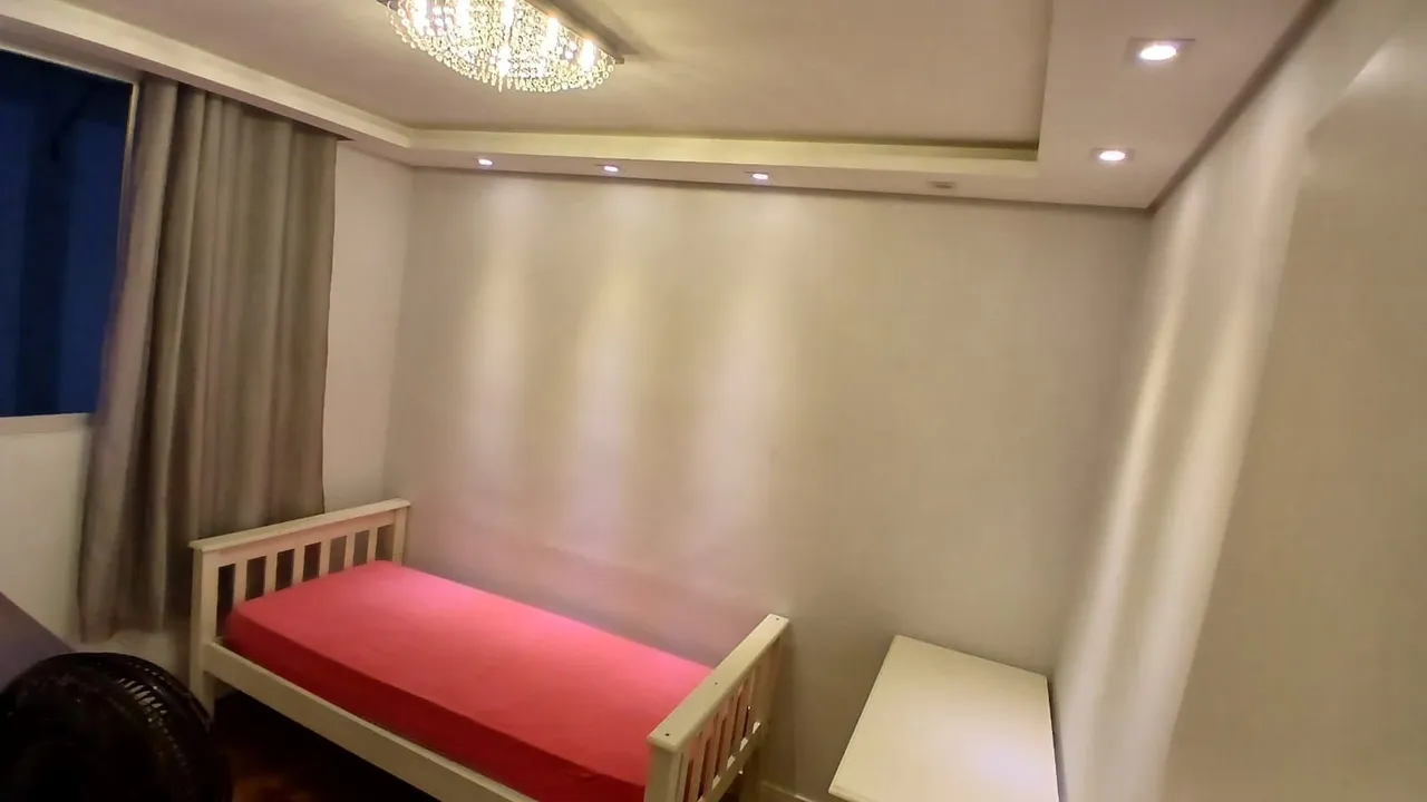 Quarto para alugar (Para mulheres)
