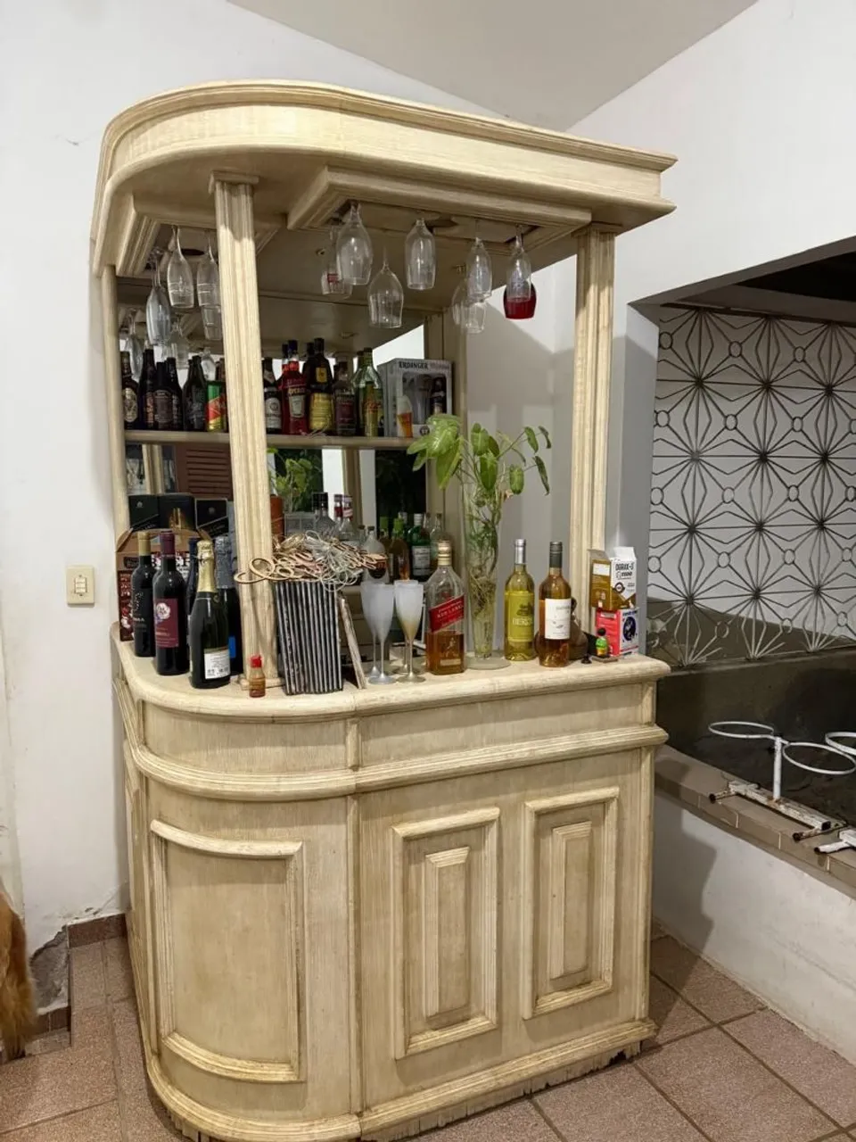 Barzinho de madeira
