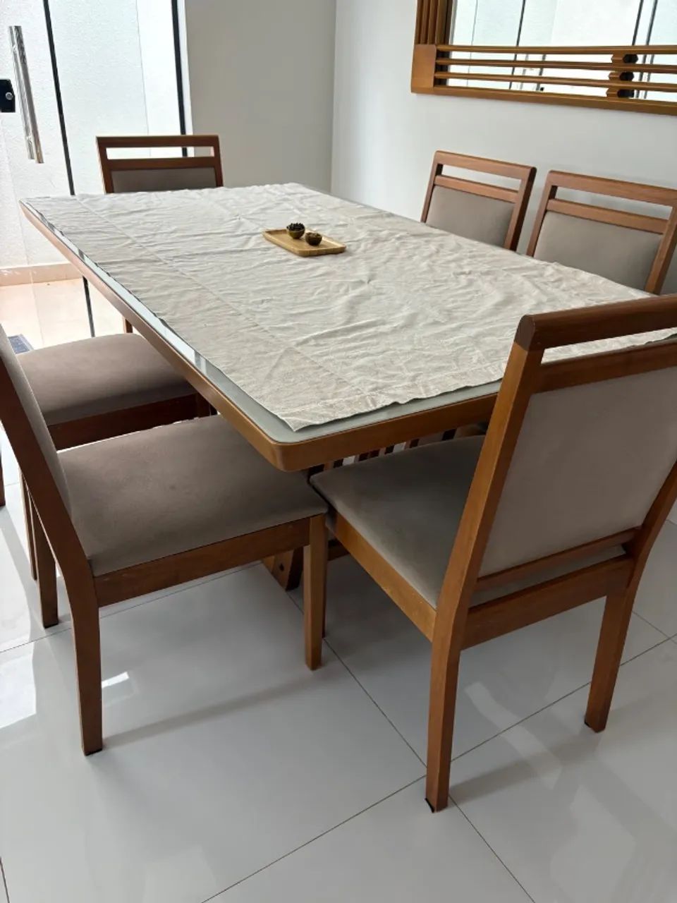 Mesa de jantar 6 lugares 