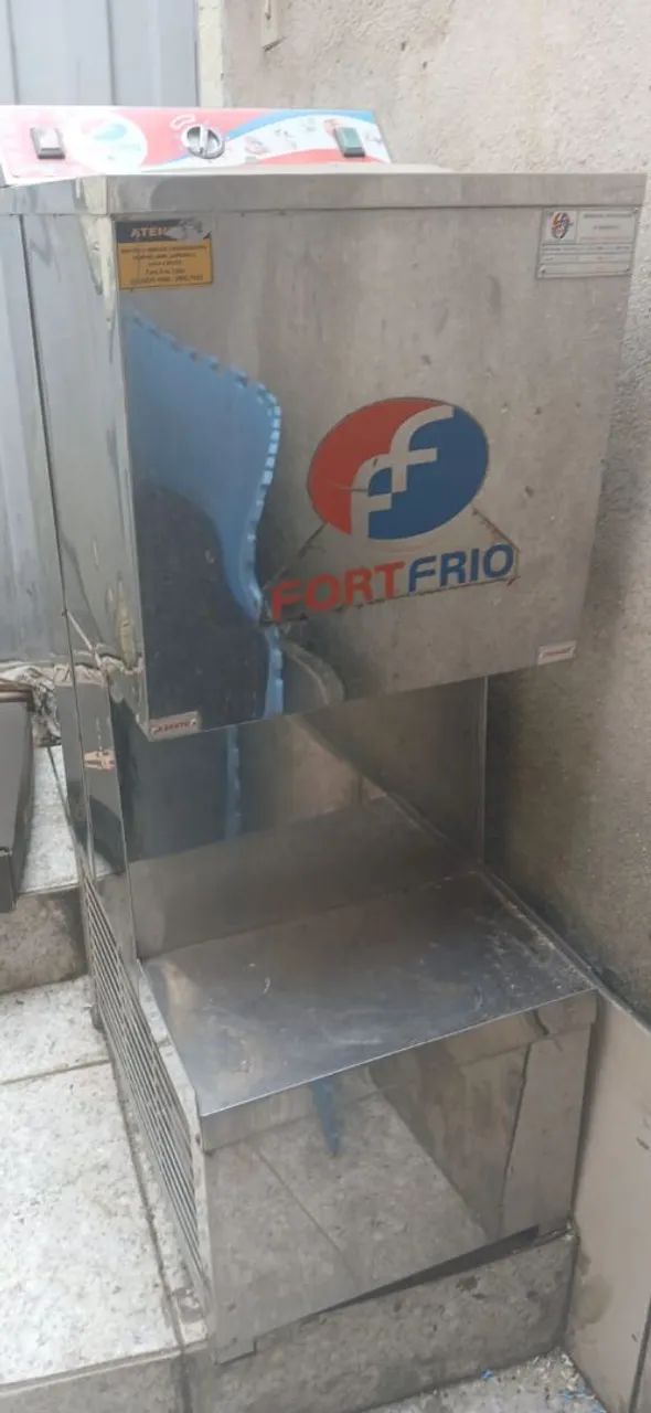 Máquina sorvete e picolé 