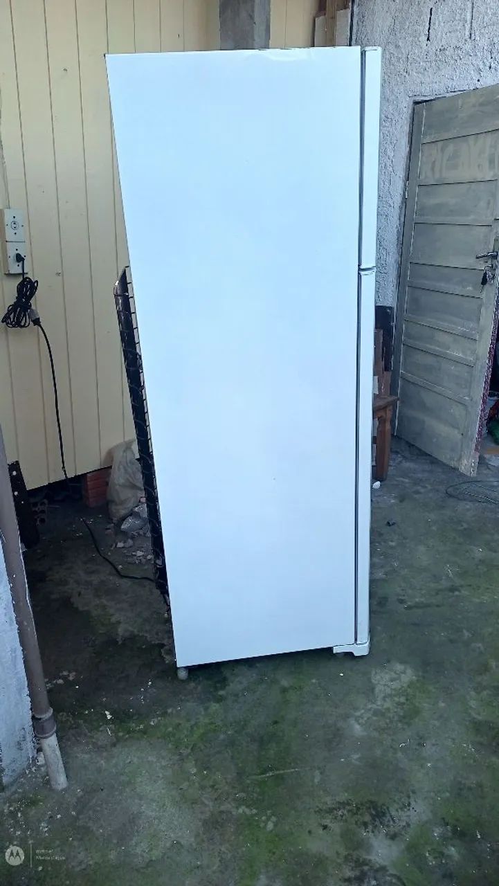 Vendo uma geladeira marca Eletrolux  - Foto 5