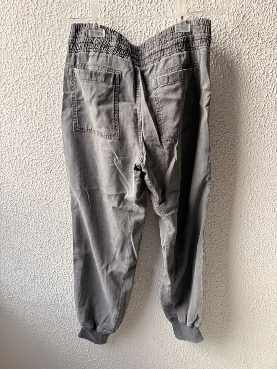 calça Zara, tamanho P, feminina - Foto 3