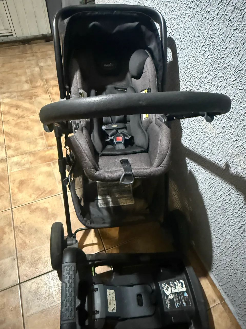 Carrimbo de bebê e bebê conforto com base - Foto 2