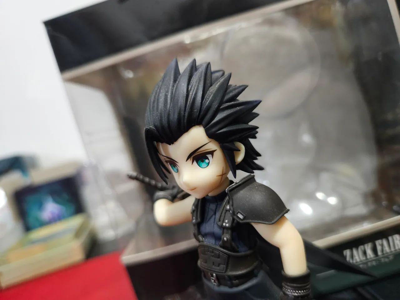 Final Fantasy Action Figure Adorable Arts Zack Fair Original - Foto 3