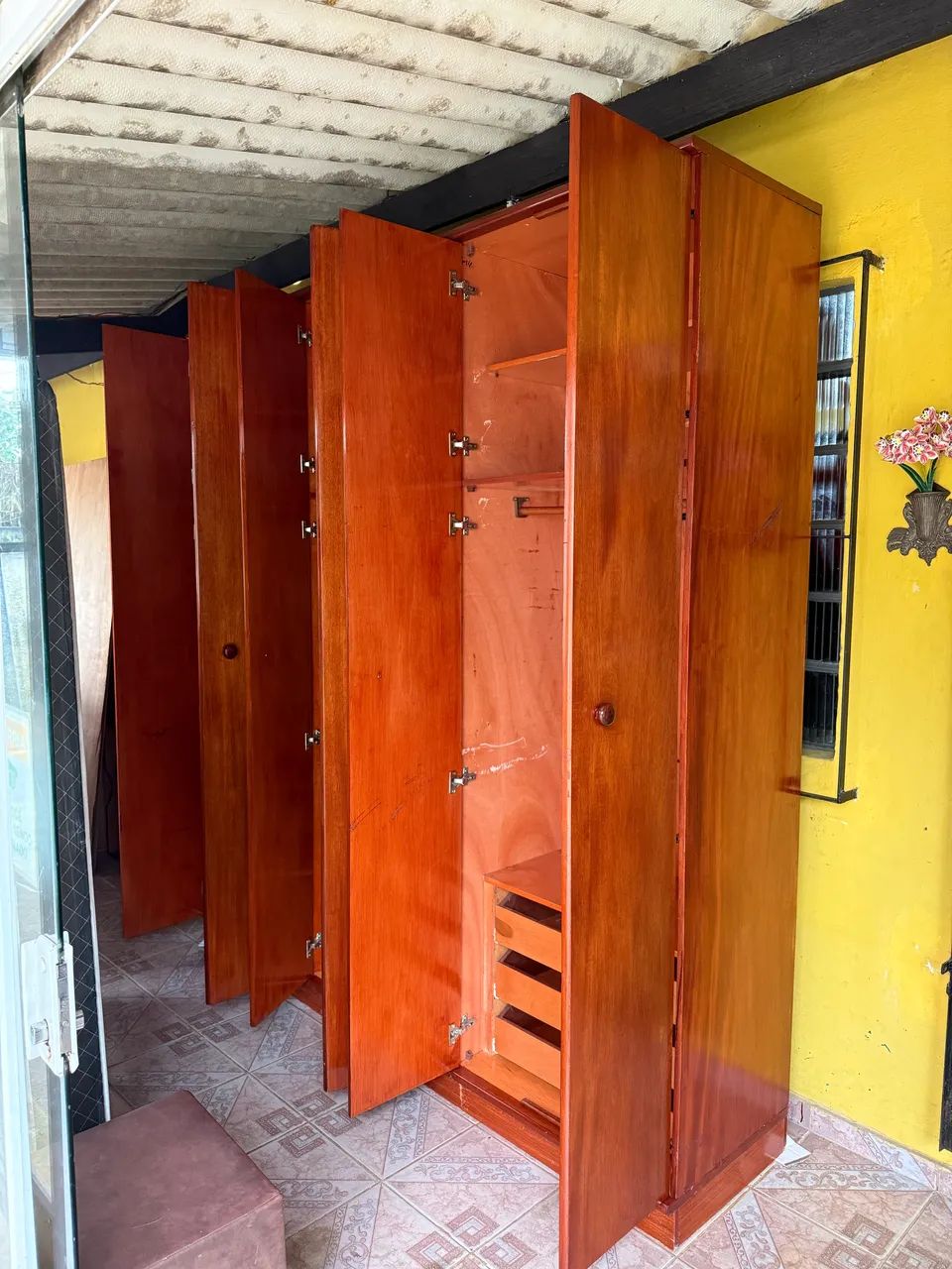 Guarda roupa em madeira - Foto 3