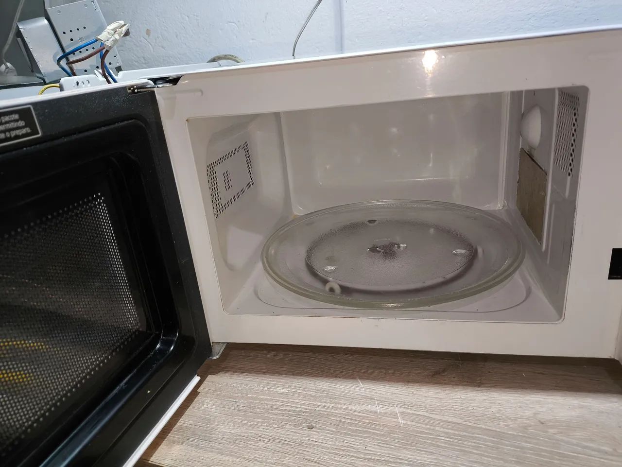 Microondas midea 20 litros 220 volts  - Foto 2