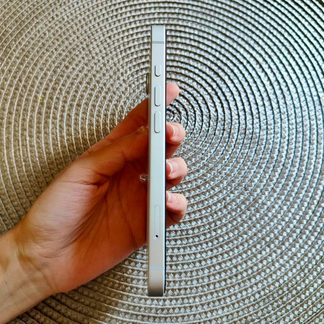 IPhone 16e 128GB - Excelente Estado - Foto 3