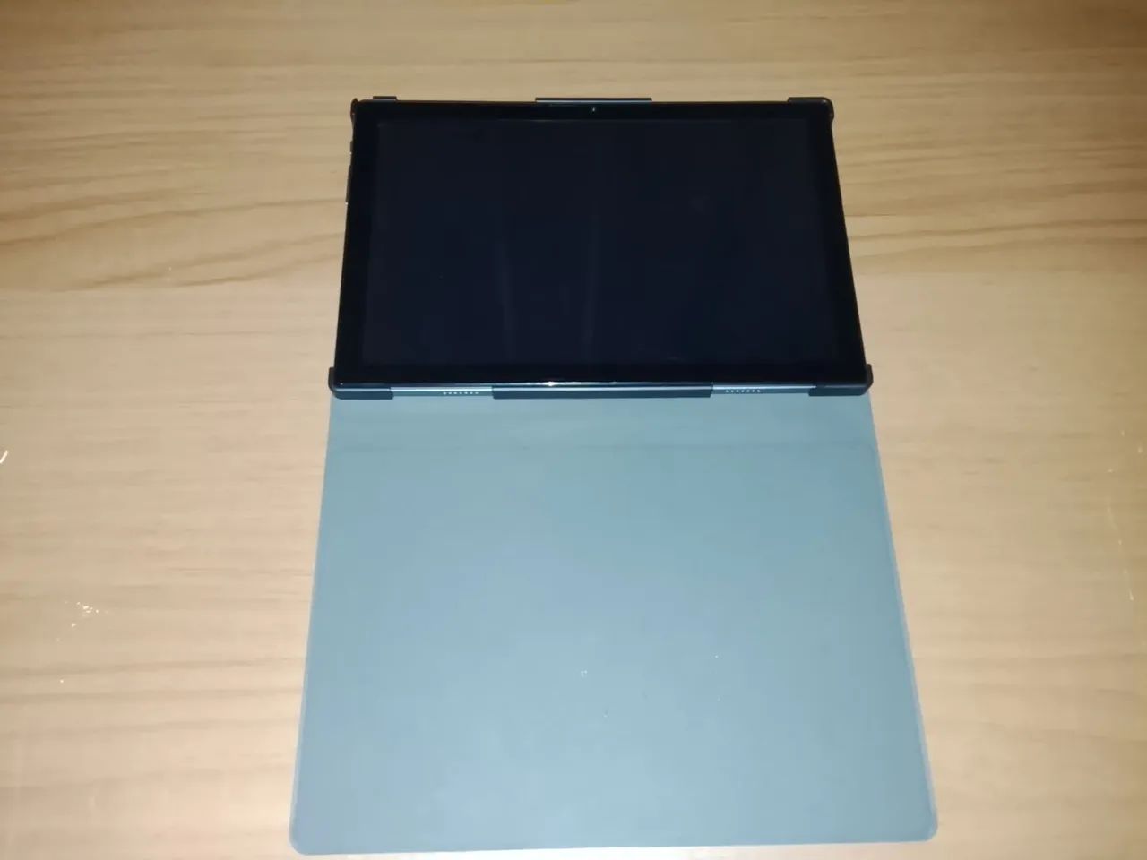 Tablet E1035 com teclado e capa, 8gb de ram e 128gb seminovo - Foto 2