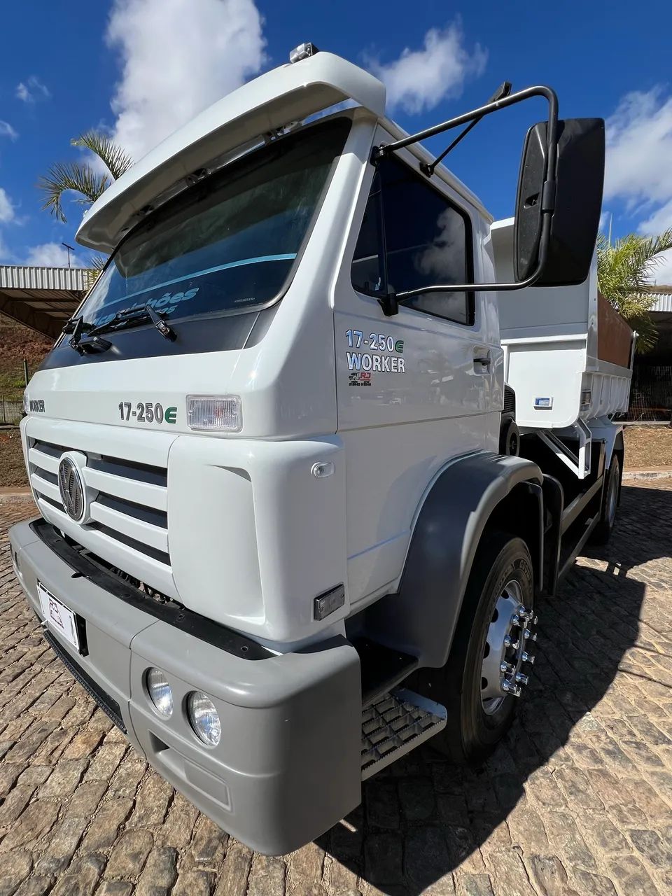 CAMINHÃO VW 17-250 BASCULA ZERO 