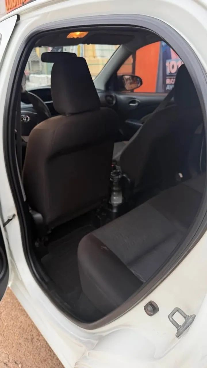 Toyota Etios X 1.3 Flex 16V 5P Mec. 2020 - Foto 2