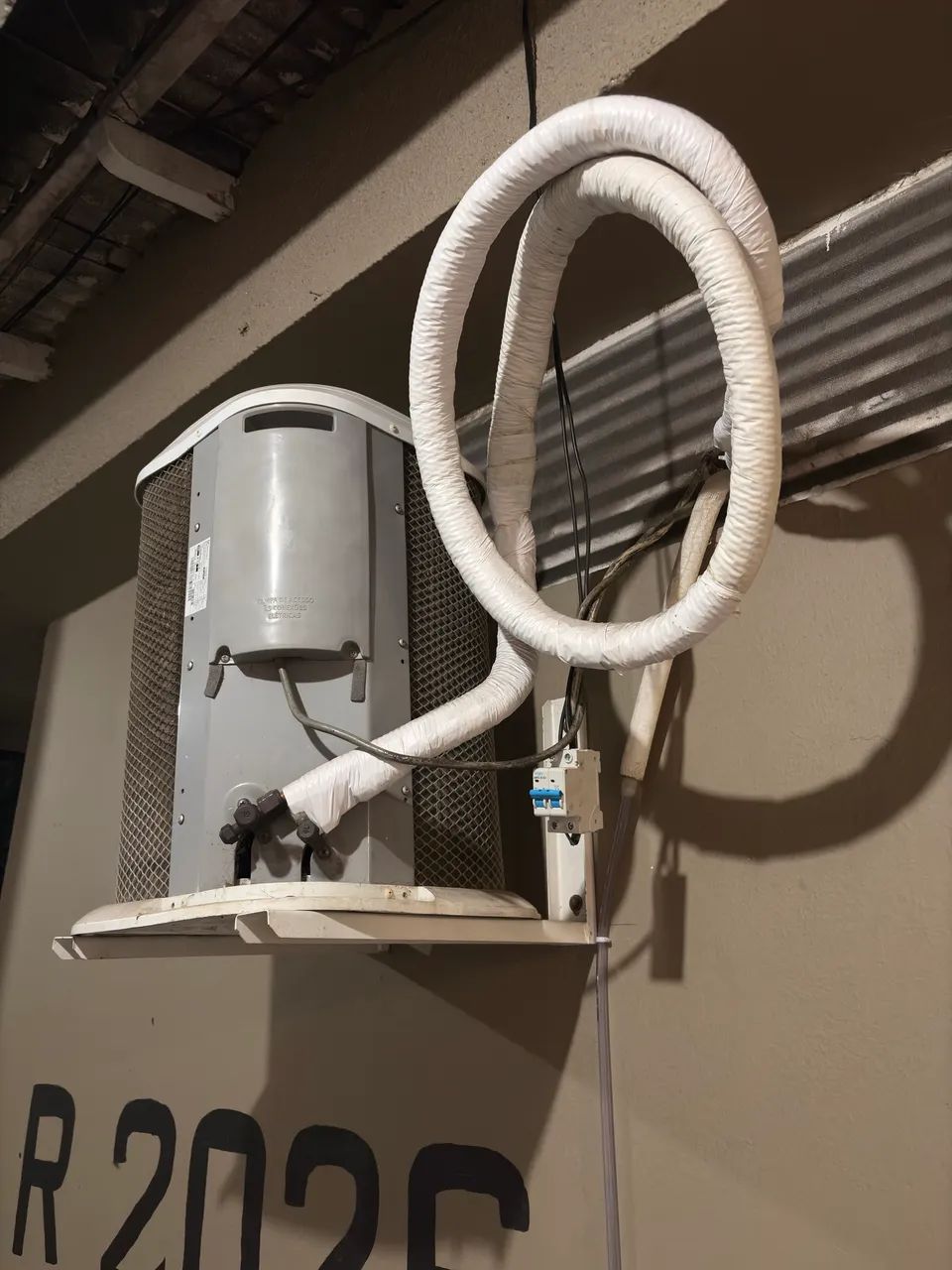 Ar condicionado split conventional 12mil BTU - Foto 3