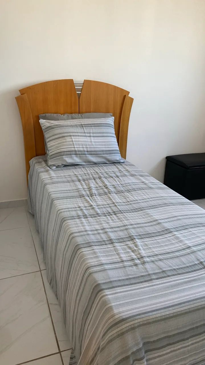 Vendo Cama de Solteiro de Madeira - Foto 3
