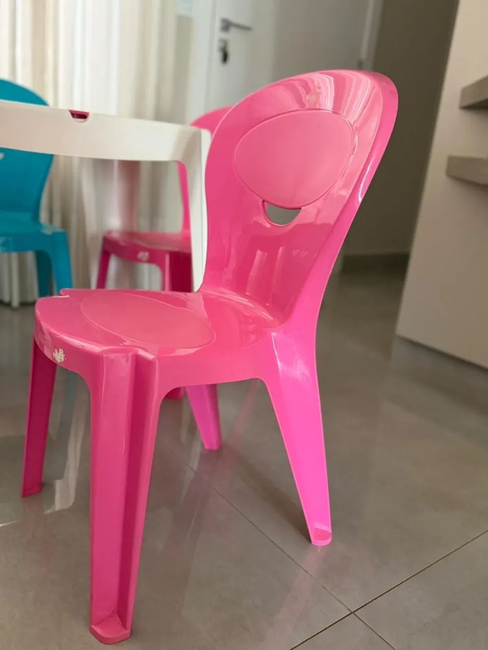 Mesa Infantil com 4 Cadeiras - Foto 4