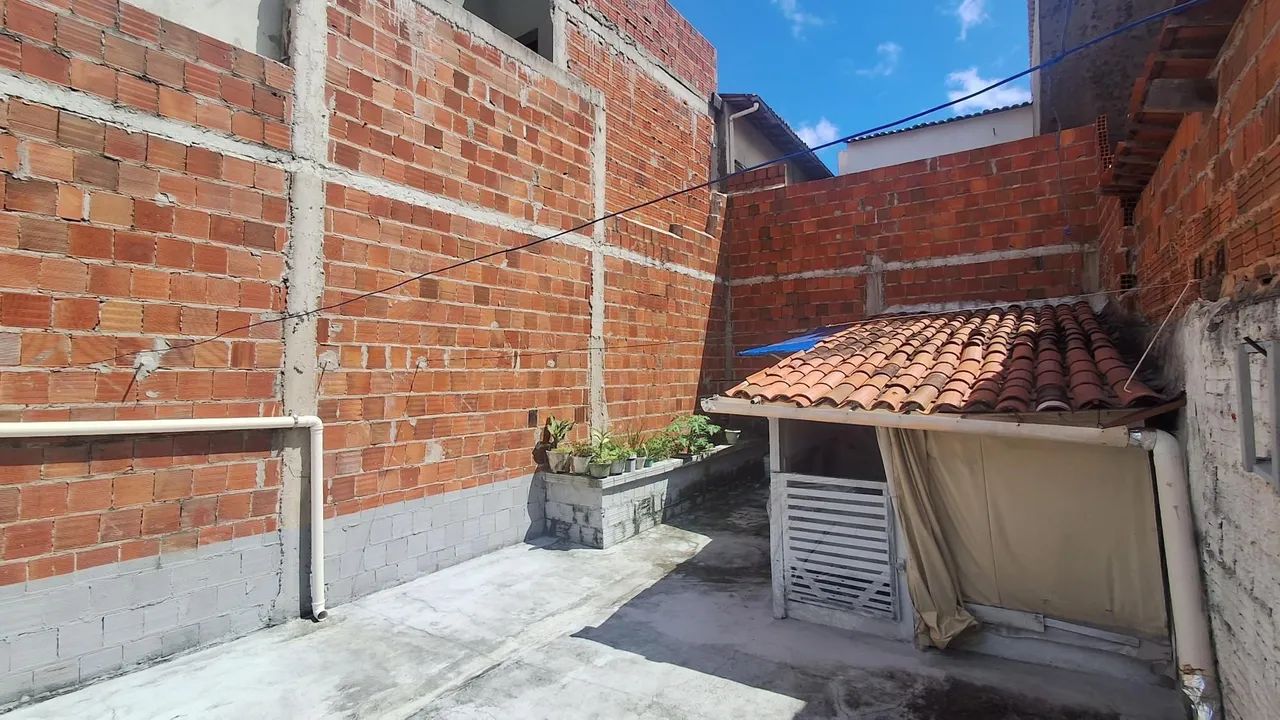 Casa em Duplex 04 QUARTOS Bairro Vila Peri