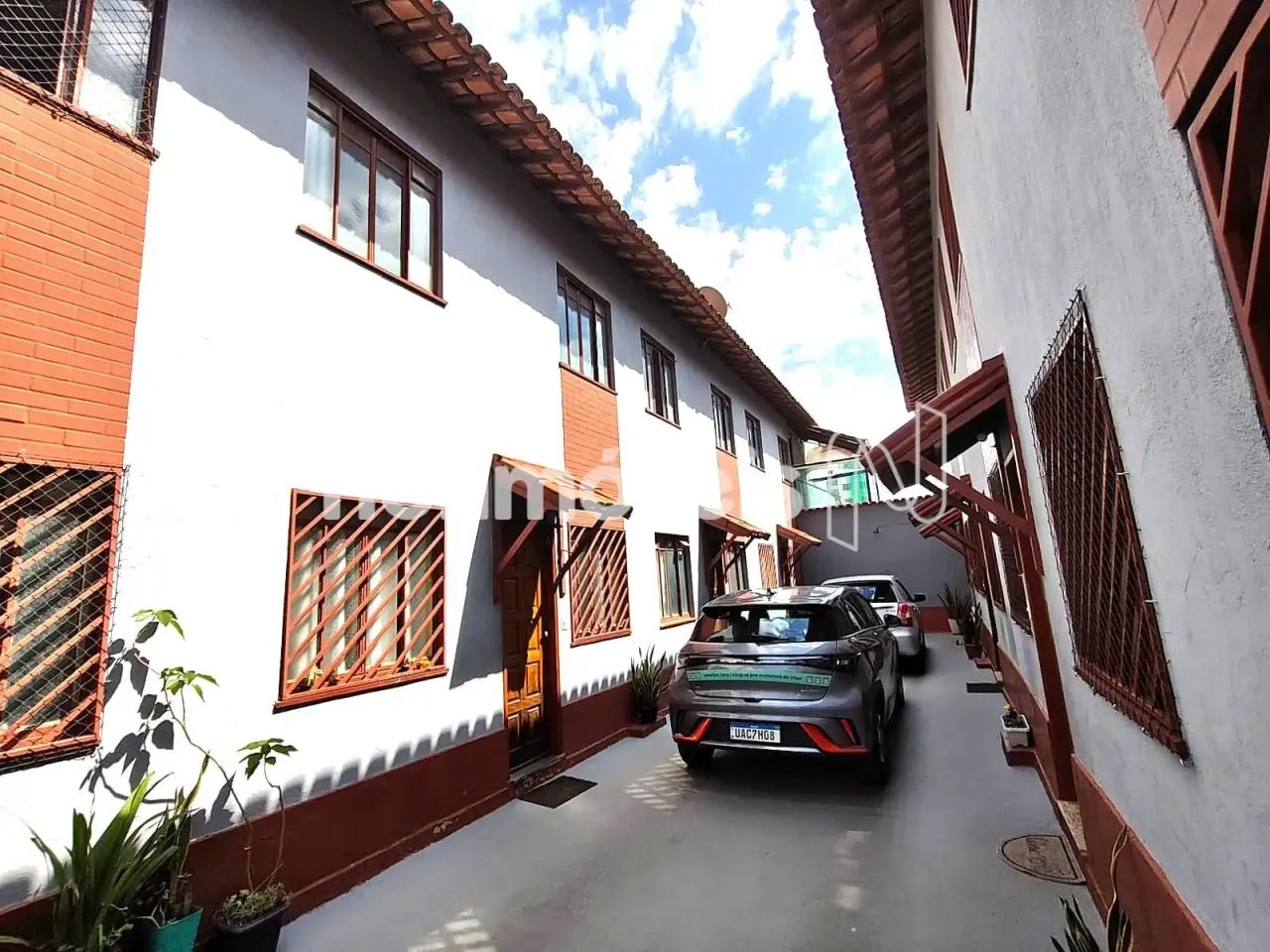 Excelente Casa Geminada com Entrada Coletiva de 03 quartos. - Foto 4