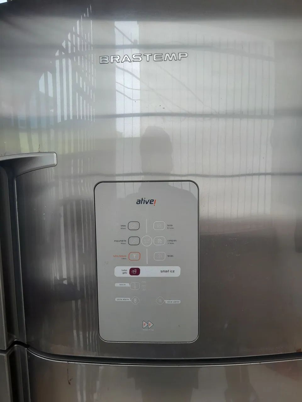 Vendo Geladeira com defeito  - Foto 5