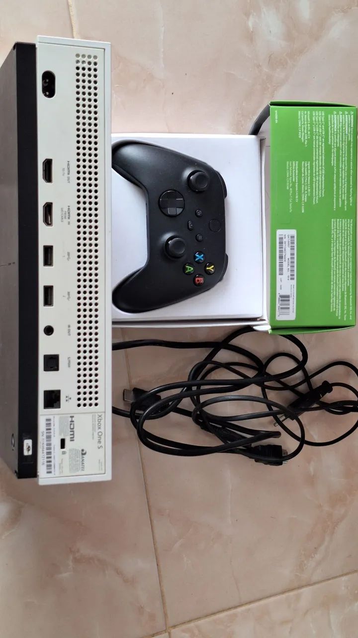Vendo vídeo game Xbox One S  - Foto 3
