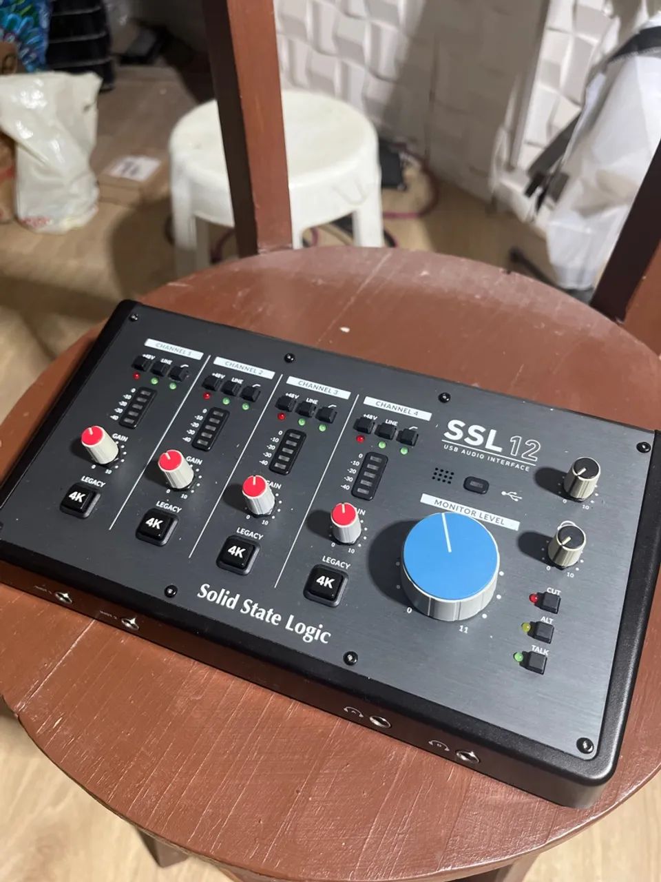 Interface de Áudio SSL12 baixei 2500 - Foto 2