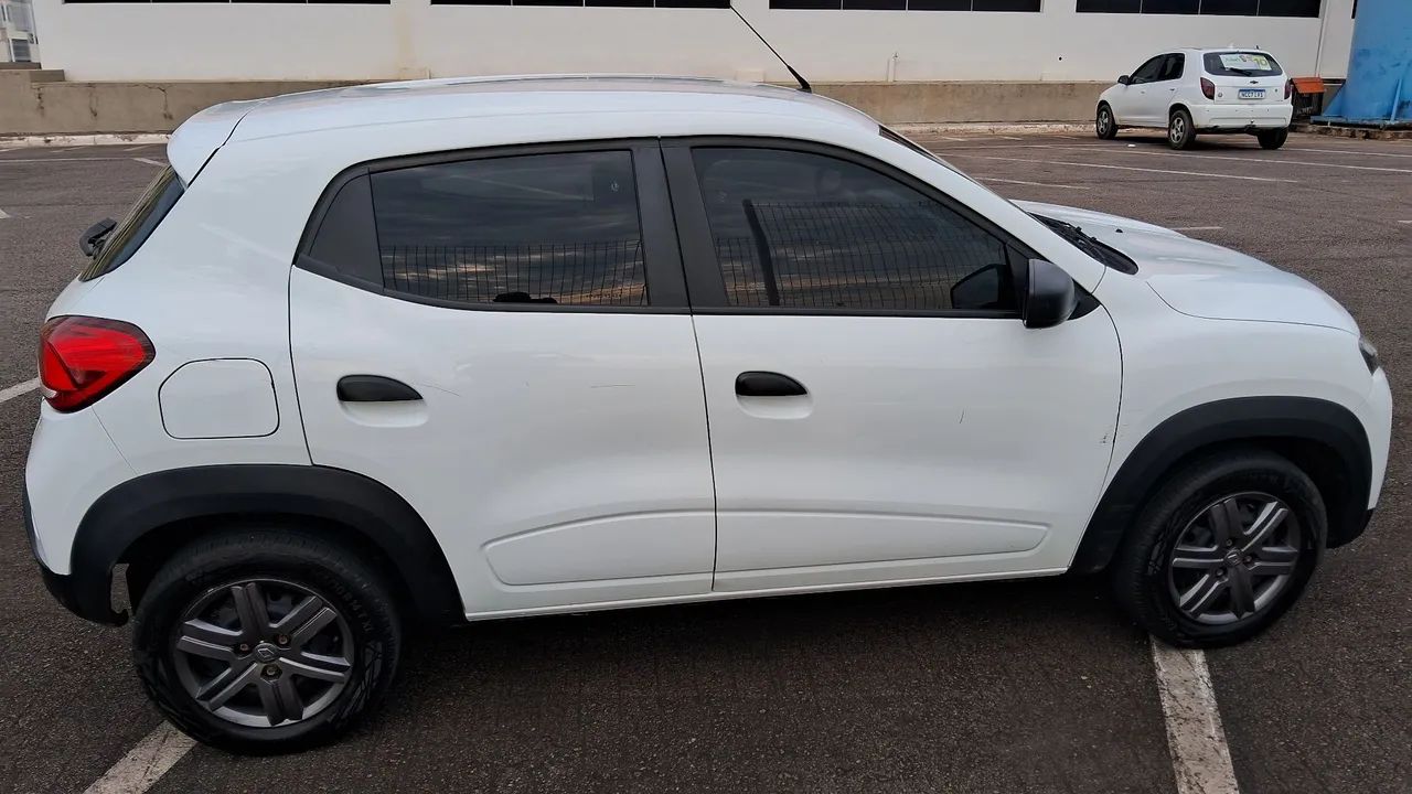 Renault Kwid Zen 1.0 Flex 12V 5P Mec. 2023 - Foto 2