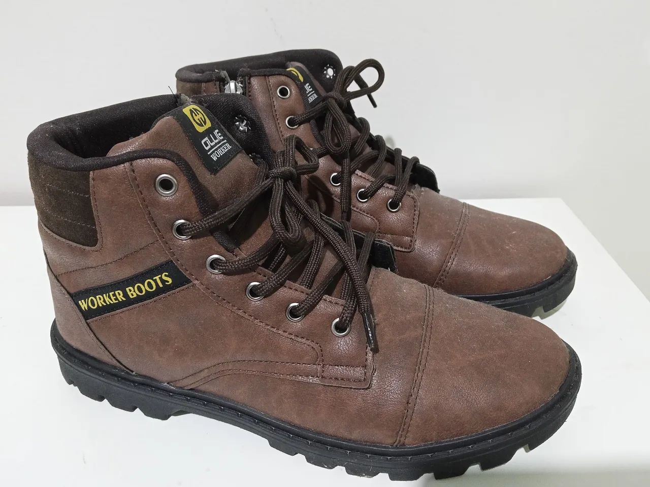 Botas na cor Marrom - Foto 4