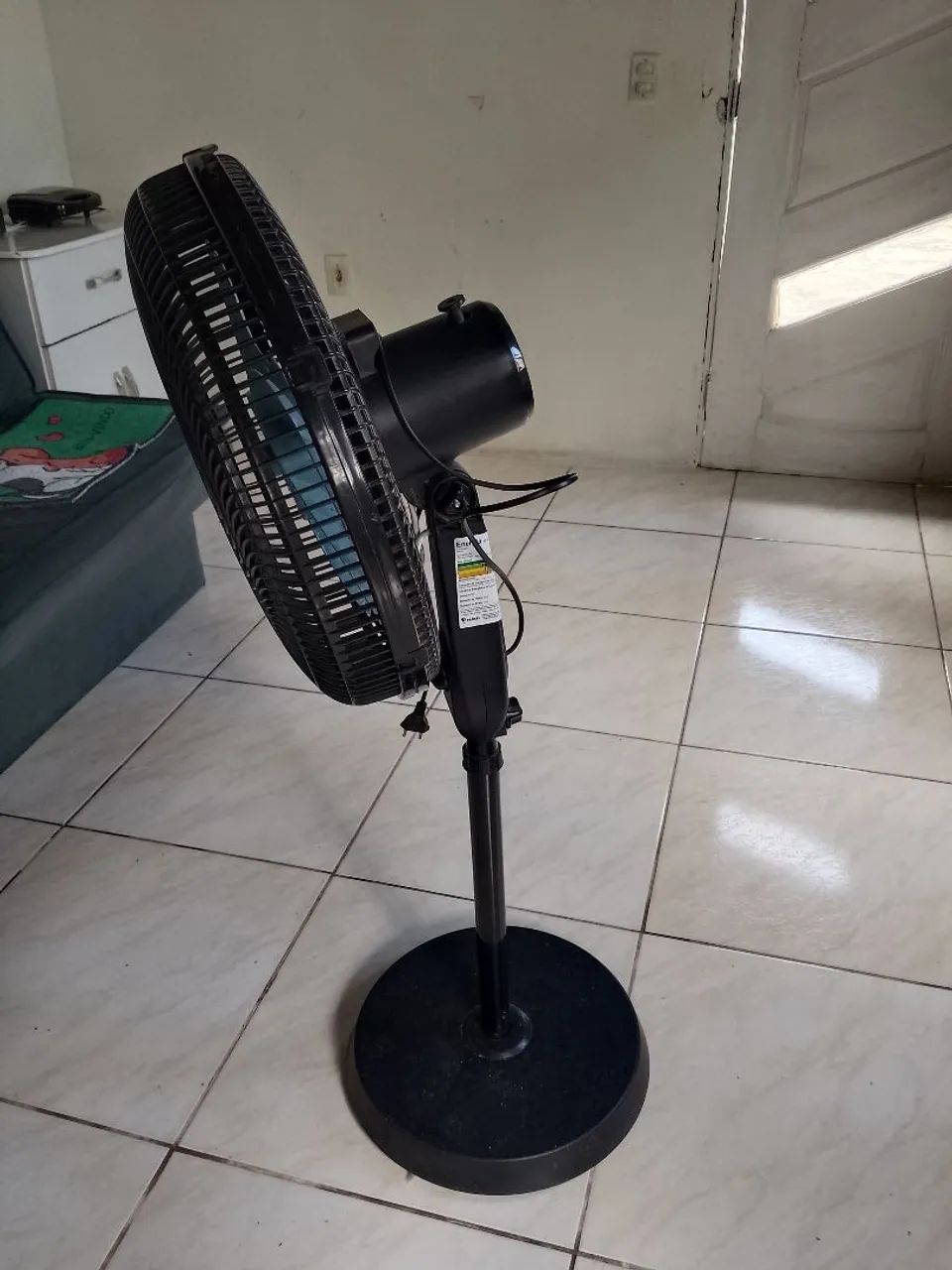 Vendo ventilador ele está funcionando perfeitamente,só precisa de uma aelice nova 