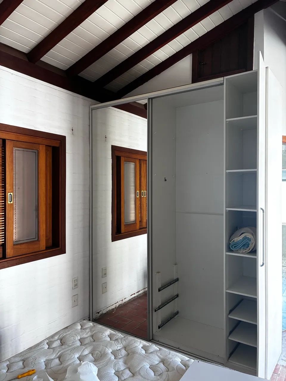 Guarda roupas 3 portas - Foto 2
