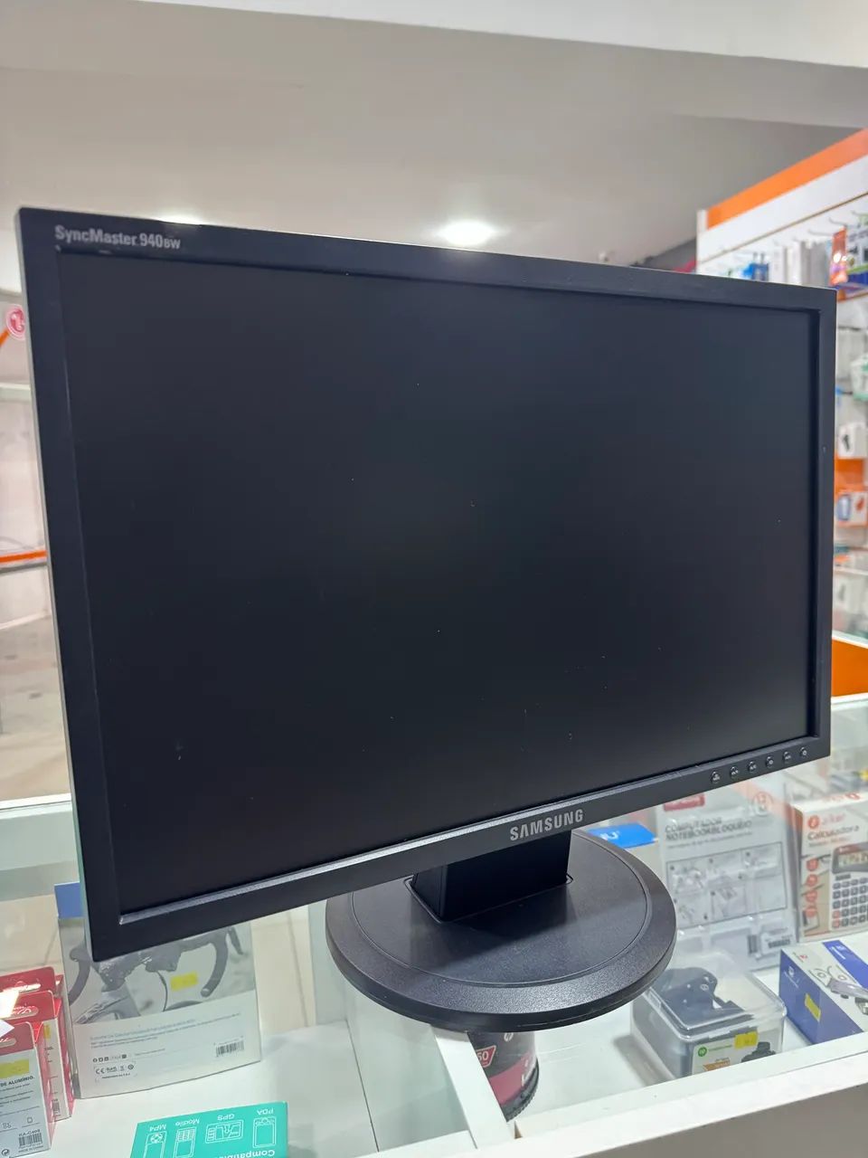 Monitor Samsung 19 pol 940 BW usado