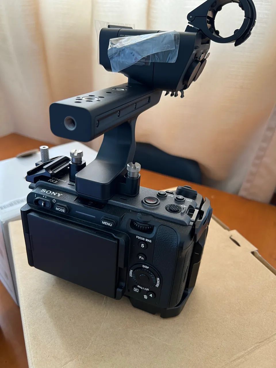 Sony FX3 com cage Tilta - Foto 2