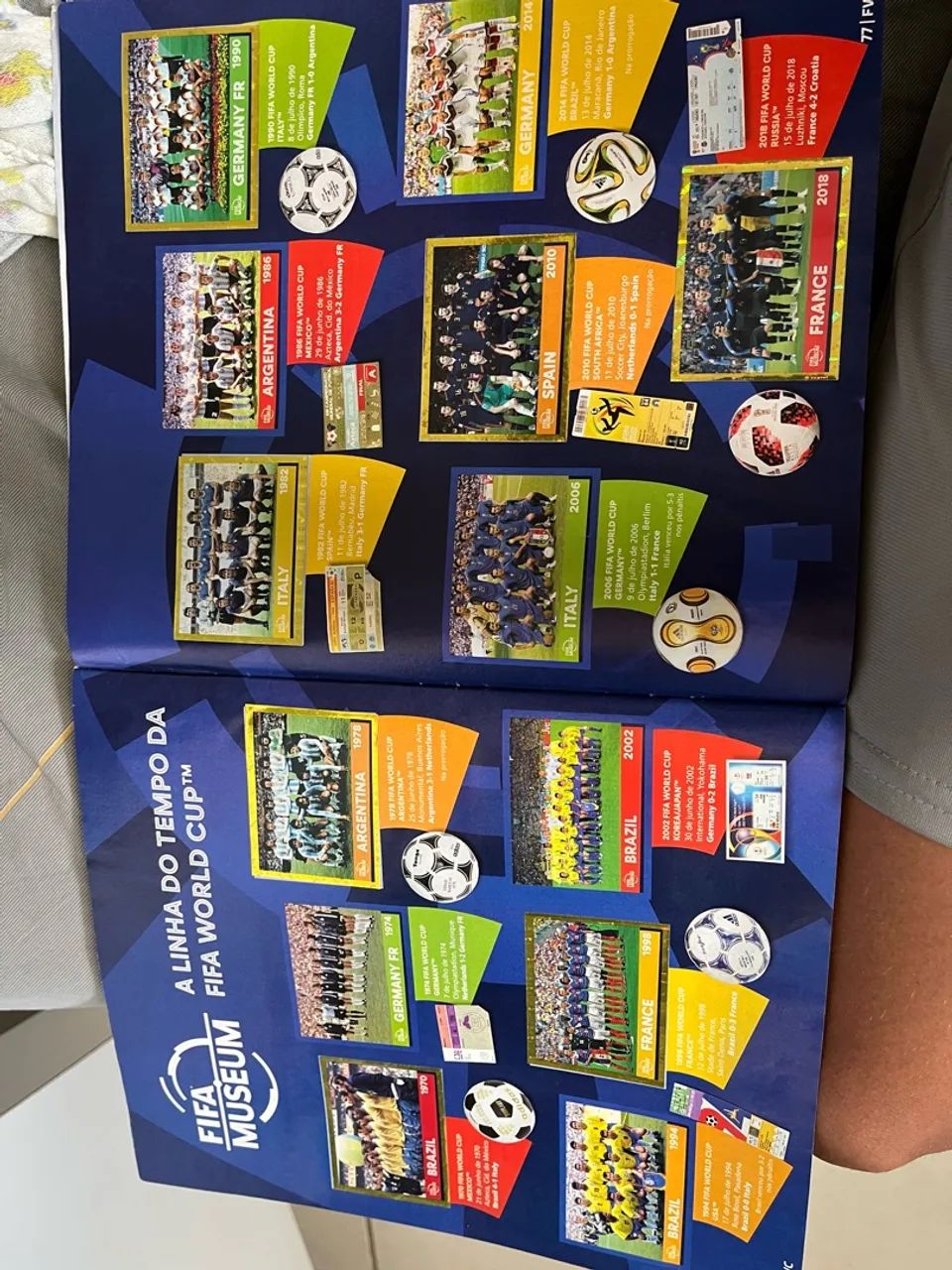 Álbum da Copa 2022 Completo e de 2026 incompleto  - Foto 4