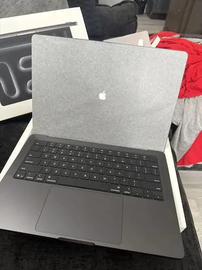 MacBook PRO - 16