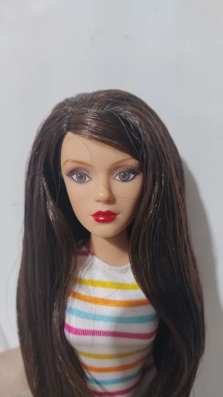 Boneca diferente articulada de alguns coleção  - Foto 2