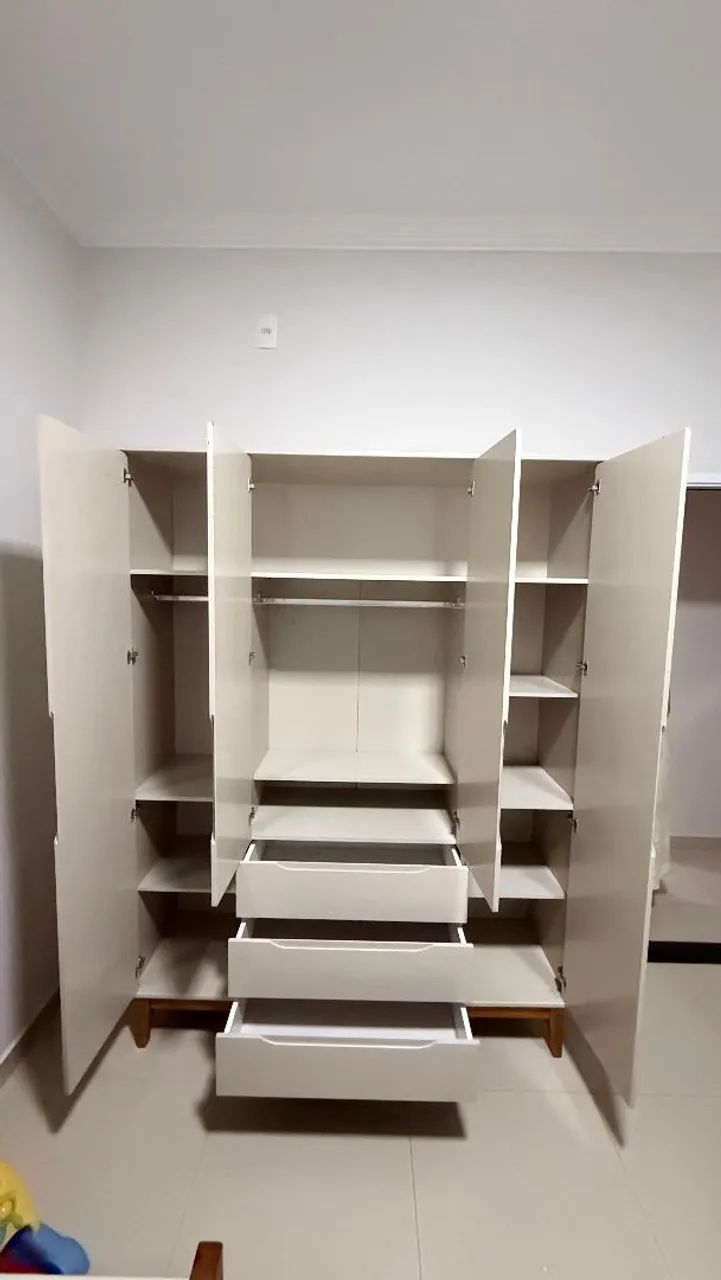 Guarda roupa, cômoda infantil e TV 47 polegadas - Foto 2
