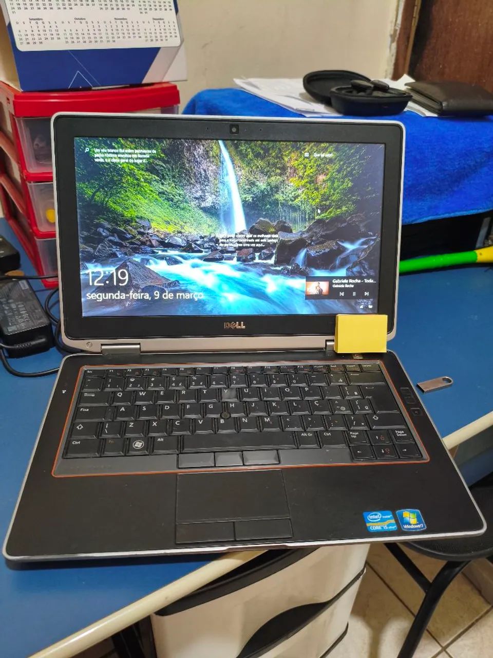 Notebook Dell Latitude E6320 com core i5, 4GB RAM e HD 500 GB