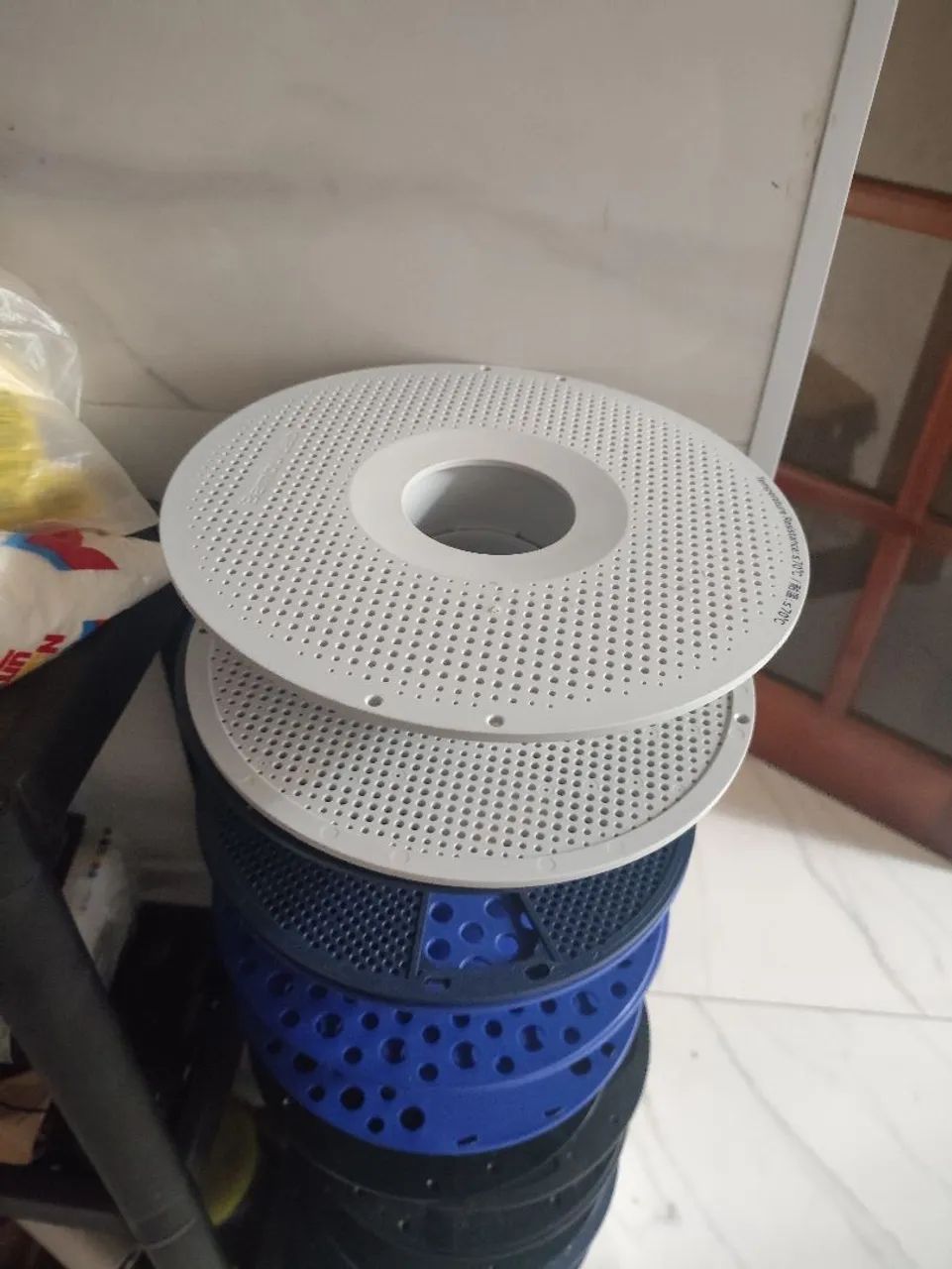 Porta objetos com Carretel de filamento 3d