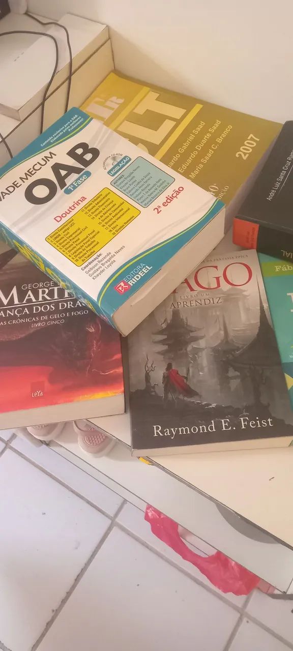 Livros diversos - Foto 3