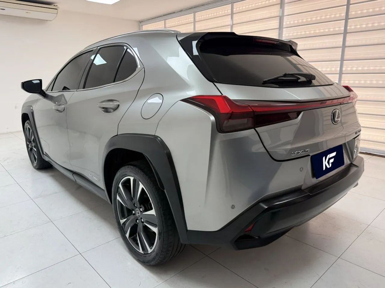 Lexus UX-250h Luxury 2.0 16V Aut.(hybrid), foto 4 de 12